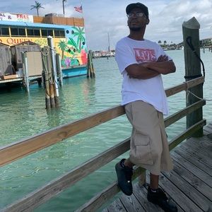 Meet your Posher, Emmanuel